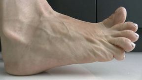 Gold toe curls (part 2) MP4 HD 720p