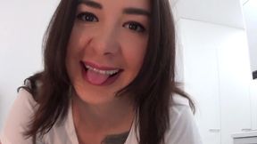 fucking iranian big ass stepmom again while daddy is at work