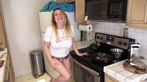 stepbro home from college fucks stepsister in the kitchen