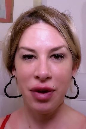 The Hottest MILFs with Huge Tits Like to Be Fucked in the Gangbang and Fuck Their Tits Too