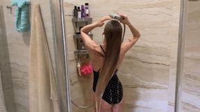 Blonde in the shower (mp)