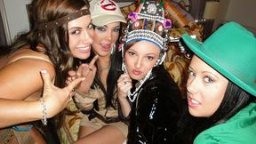 Costumed Sluts, Me Likes