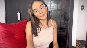 I trade grades for cock🌭 in little twat, bro becomes my new tutor