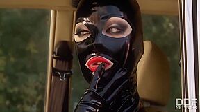 Fetish Queen Latex Lucy Fucks Herself Outdoors With Dildo 21 Min