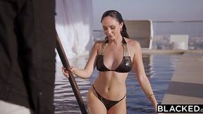 Ariana Marie seduced a hot rich black guy