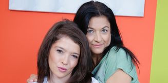 American Teen Babe and lesbian MILF go muffdiving and give each other rimbjob
