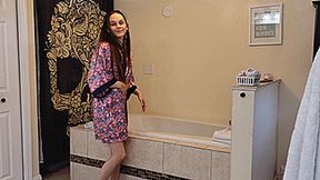 Sexy Solo Bathtub Fun - PART 1 (SD 720p MP4)