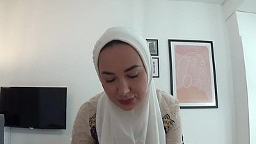 Sexy Hijab Big Ass Stepmom Fucked By Her Horny Stepson