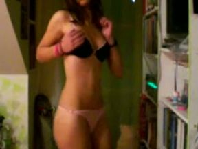 My magnetic girlfriend knows how to put on a good webcam show