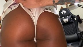 meu enteado tao pequeno nao aguentou quando eu vi eu de pijama socado na minha bunda