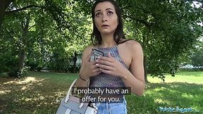 Italian babe agrees on fucking a stranger on the nature