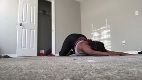 Giantess Yoga 1080 Povsmaller
