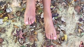 Step-mommy Shows off Her Feet While Outdoors