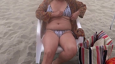 My first experience with another male on the beach, I love his big cock and the great cumshots he gave me