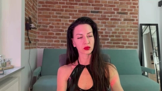 your sexy mistress is waiting you