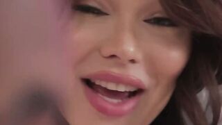 UNBELIEVABLE Shemale Sandra Lee Gives the Best Massage EVER and Screwed the Guy