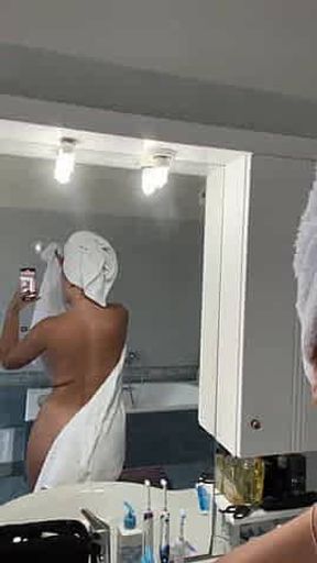 Naughty Wife Drop Her Towel To Show Her Slimwaist and Big Ass