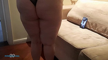 Vivi Guedez fucked her site moderator.
