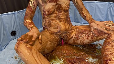 Food Sploshing with a Sex Toy Orgasm (WAM)