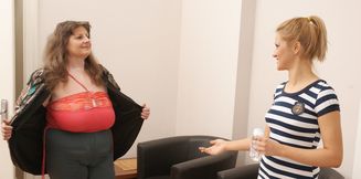 Curvy Busty Mature Housewife gets hot lesbian massage by Sexy Girl