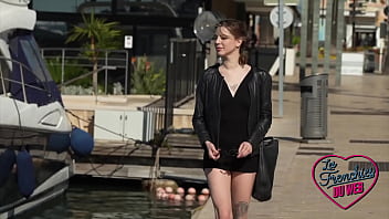 Martina et Jade, d&eacute_esses du sexe, se partagent une bite