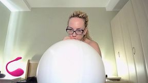 blow to pop white ballon for looners