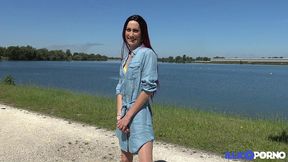 carlie, belle coquine, veut de la sodomie avant tout