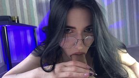 my step sister sucking my dick during her work break, her mouth barely exploded when i cum