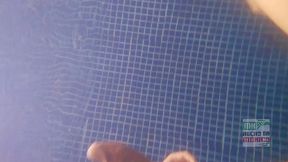 follando en publico, frente a la piscina. hotel swinger en mexico.