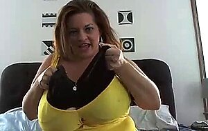 Oops at 4.00 huge boobs