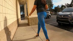 Public pee is such a turn on
