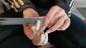 Filling long nails