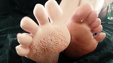 foot fetish video - feet (Arya Grander)