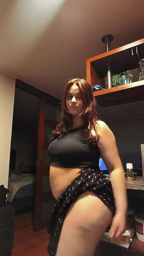 Nicole Passat Has Gained Weight and Shows Your Her Meaty Pussy and Thick Body
