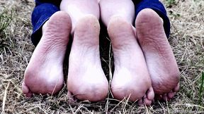 Two pairs of summer young soles of college girls in a public park (Part 5 of 6)