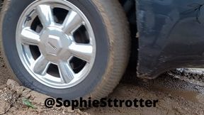 Sophie pedel pumping in the mudd