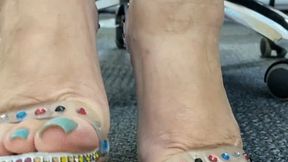 jJuliette_rj DELICIOUS SEXY BBW JOI OFFICE SHOW - DANGLING - HIGH HEELS - LONG TOE NAILS - THICK LEGS - FISH NET GLOVESVEINS - JOI - SOLES TEASING - ASS SHOW - DANGLING SOUND - DANGLING DROP
