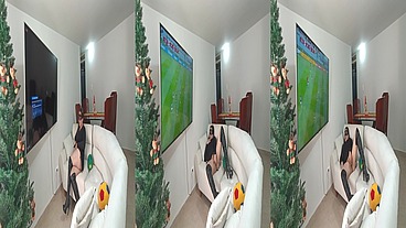 Mi Hermanastra Se Calienta Viendo El Partido De España Vs Japon Le encanta tocarse La Concha Y El culo 2