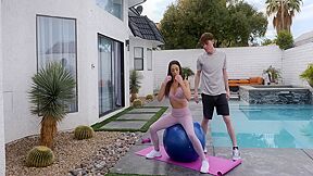Personal Trainer Tests Eva Longs Pussy Endurance With His Cock 18 Min