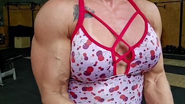 You, my biceps, veins and sweat 😈