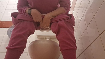 Big Pee in a Very Dirty Public Toilet 4K