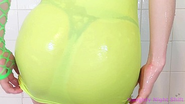 petite 18 teen masturbating in the shower