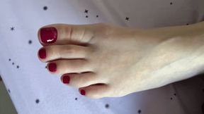 RARE RED TOES - HD