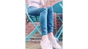 SMOKE BREAK IN KEDS
