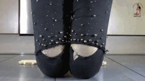 Toast under cruel soles floor view