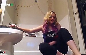 Girl farting