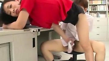 Pantyjob at work