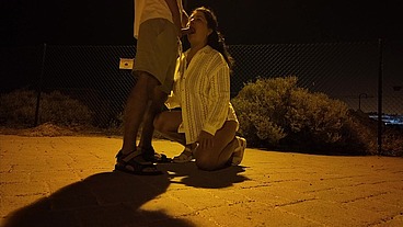 Stranger Seduced a Milf at a Bus Stop. Outdoor sex