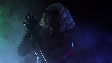 sexual blonde playing with ASMR sounds of fetish rubber gloves... for latex fetish lovers! (Arya Grander)