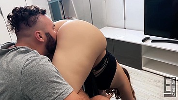 Cuckold brought his wife to the cunnilingus master